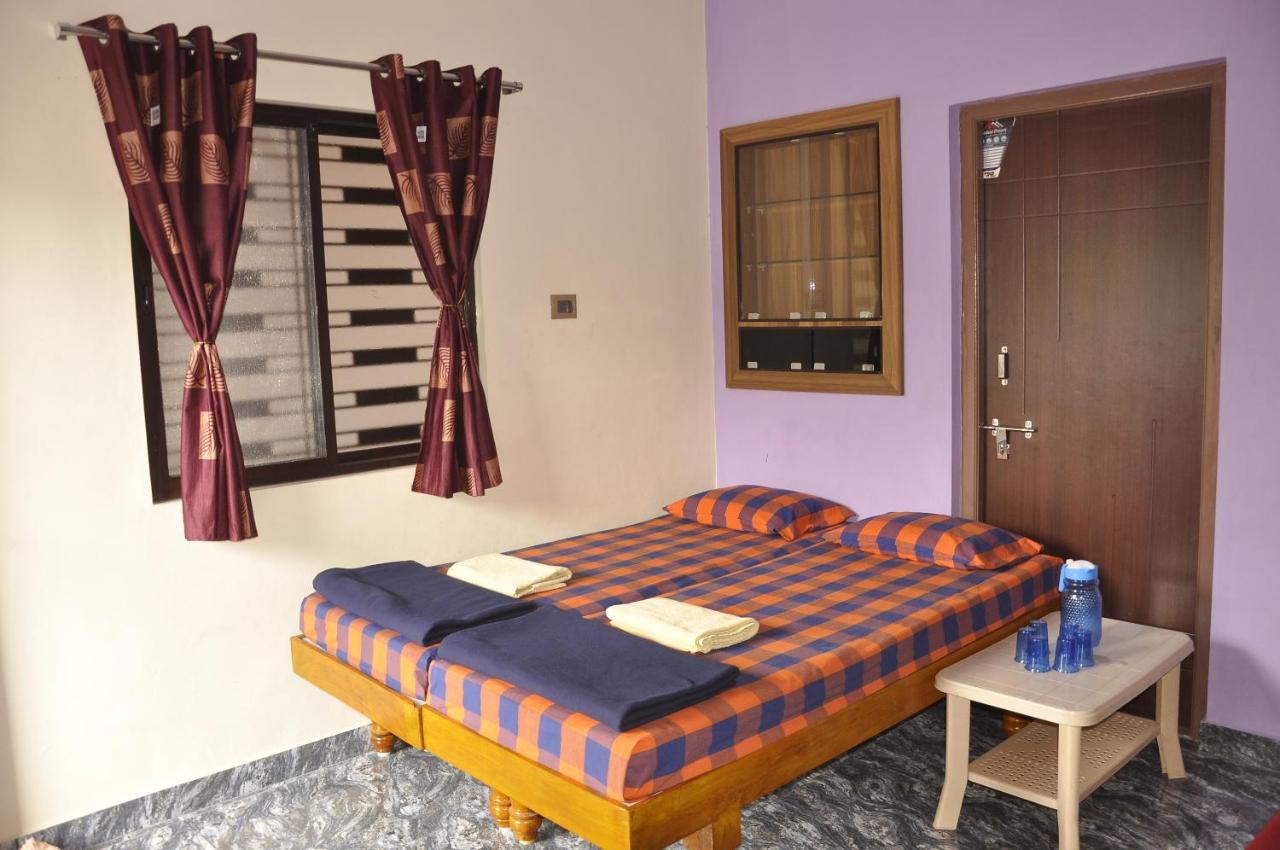 Classic Homestay Hampi Luaran gambar