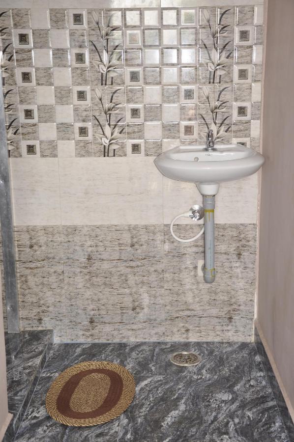 Classic Homestay Hampi Luaran gambar