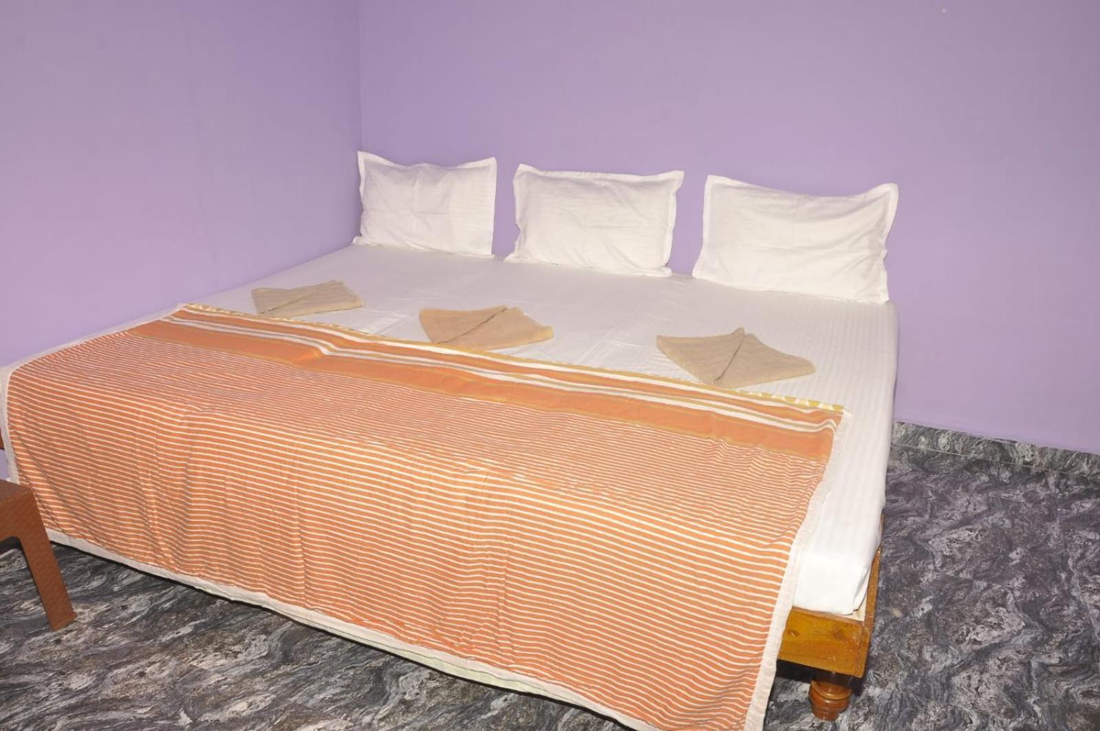 Classic Homestay Hampi Luaran gambar